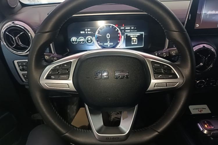 Used BAIC Off-Road BJ40 2020 2.0T Automatic Four-Wheel Drive Urban Hunter Edition Chivalrous Type Steering Wheel