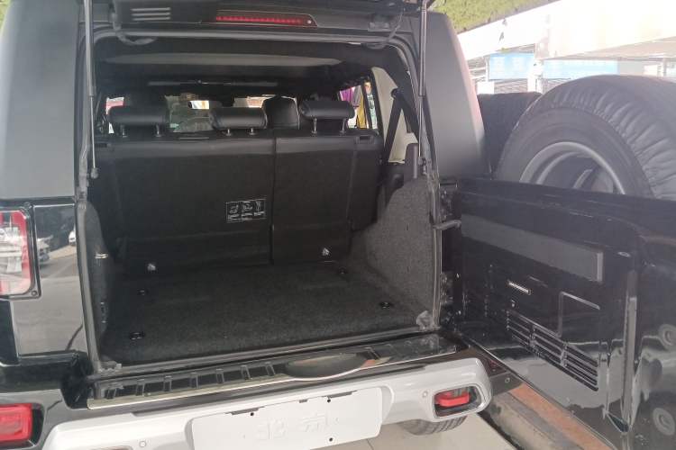 Used BAIC Off-Road BJ40 2020 2.0T Automatic Four-Wheel Drive Urban Hunter Edition Chivalrous Type Trunk