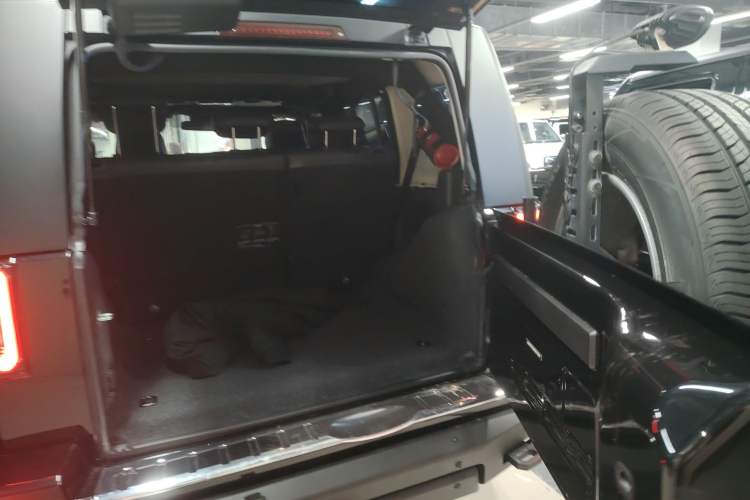 Used BAIC Off-Road BJ40 2020 2.0T Automatic Four-Wheel Drive Urban Hunter Edition Chivalrous Type Trunk