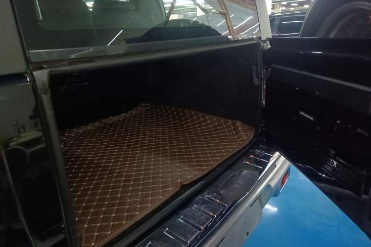 Used BAIC Off-Road BJ40 2020 2.0T Automatic Four-Wheel Drive Urban Hunter Edition Chivalrous Type Trunk