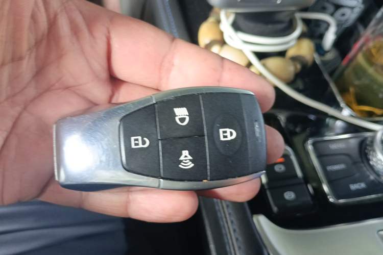 Used BAIC Off-Road BJ40 2020 2.0T Automatic Four-Wheel Drive Urban Hunter Edition Chivalrous Type Vehicle Key