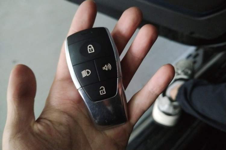 Used BAIC Off-Road BJ40 2020 2.0T Automatic Two-Wheel Drive Urban Hunter Edition Chivalrous Type Vehicle Key