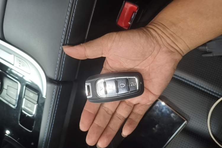Used BAIC Off-Road BJ40 2020 2.0T Automatic Four-Wheel Drive Urban Hunter Edition Prestige Version Vehicle Key