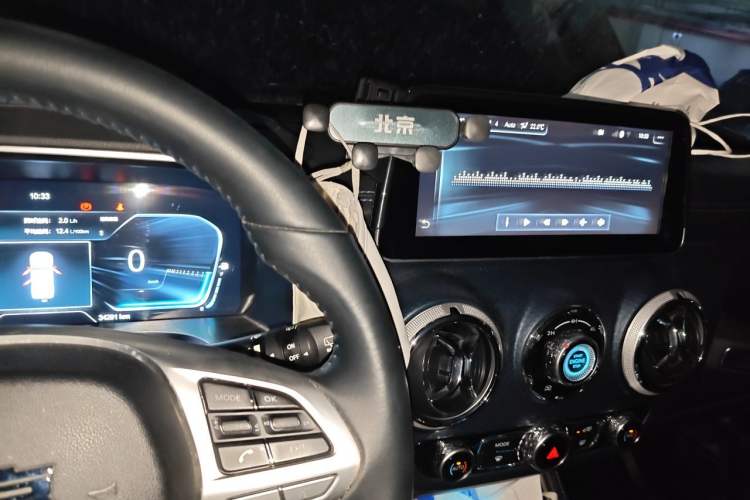 Used BAIC Off-Road BJ40 2020 2.0T Automatic Four-Wheel Drive Urban Hunter Edition Chivalrous Type Audio And AC Panel