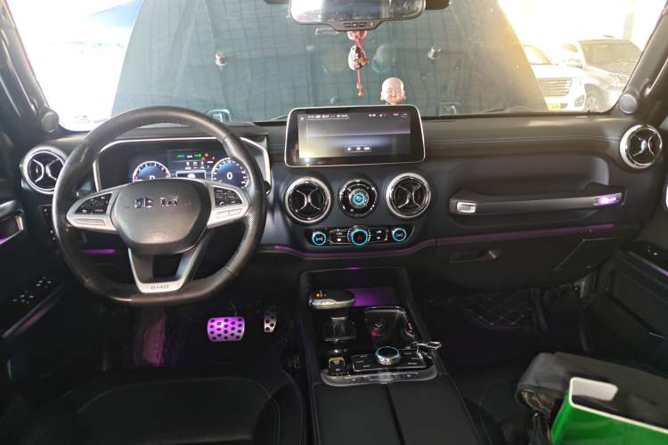 Used BAIC Off-Road BJ40 2020 2.0T Automatic Four-Wheel Drive Urban Hunter Edition Prestige Version Center Console