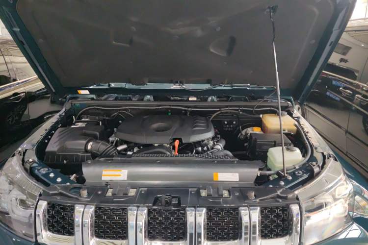 Used BAIC Off-Road BJ40 2020 2.0T Automatic Four-Wheel Drive Urban Hunter Edition Prestige Version Engine Bay