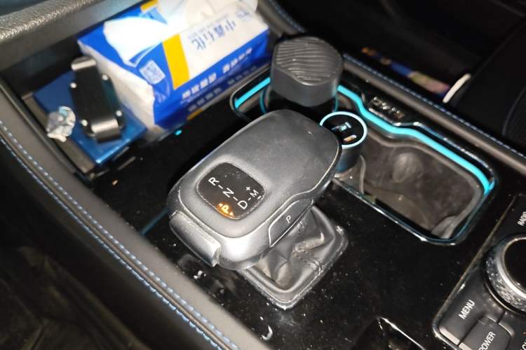 Used BAIC Off-Road BJ40 2020 2.0T Automatic Four-Wheel Drive Urban Hunter Edition Chivalrous Type Gear Lever