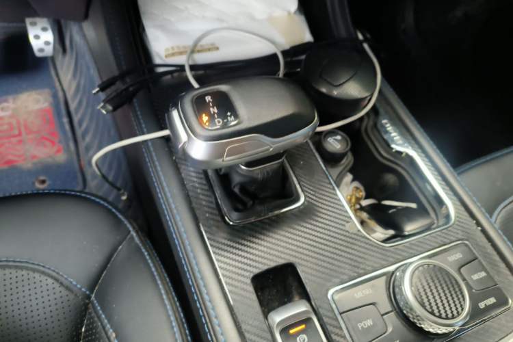Used BAIC Off-Road BJ40 2020 2.0T Automatic Four-Wheel Drive Urban Hunter Edition Prestige Version Gear Lever