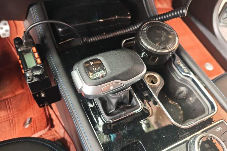 Used BAIC Off-Road BJ40 2020 2.0T Automatic Four-Wheel Drive Urban Hunter Edition Chivalrous Type Gear Lever