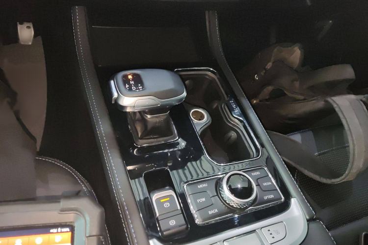 Used BAIC Off-Road BJ40 2020 2.0T Automatic Four-Wheel Drive Urban Hunter Edition Prestige Version Gear Lever