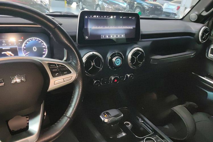 Used BAIC Off-Road BJ40 2020 2.0T Automatic Four-Wheel Drive Urban Hunter Edition Prestige Version Interior 2
