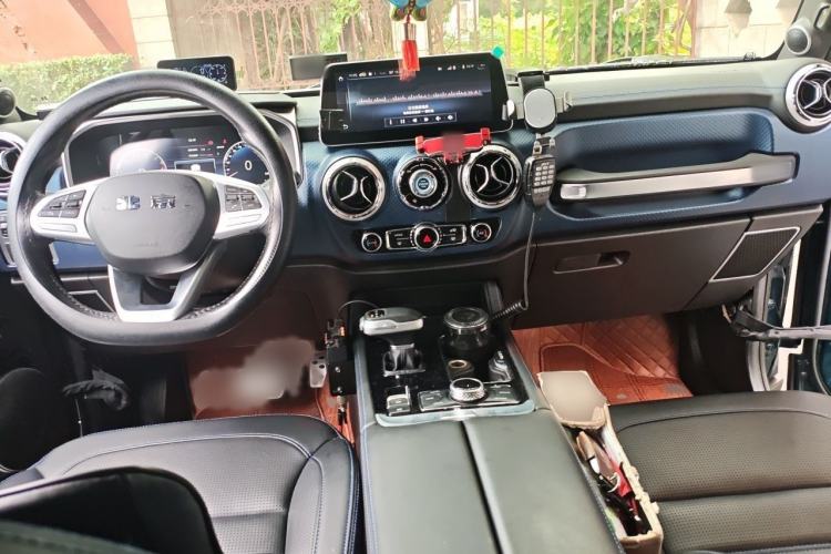Used BAIC Off-Road BJ40 2020 2.0T Automatic Four-Wheel Drive Urban Hunter Edition Chivalrous Type Interior 2