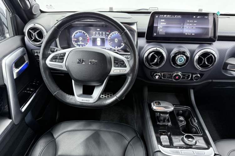 Used BAIC Off-Road BJ40 2020 2.0T Automatic Four-Wheel Drive Urban Hunter Edition Prestige Version Interior 3