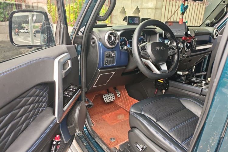 Used BAIC Off-Road BJ40 2020 2.0T Automatic Four-Wheel Drive Urban Hunter Edition Chivalrous Type Interior 3