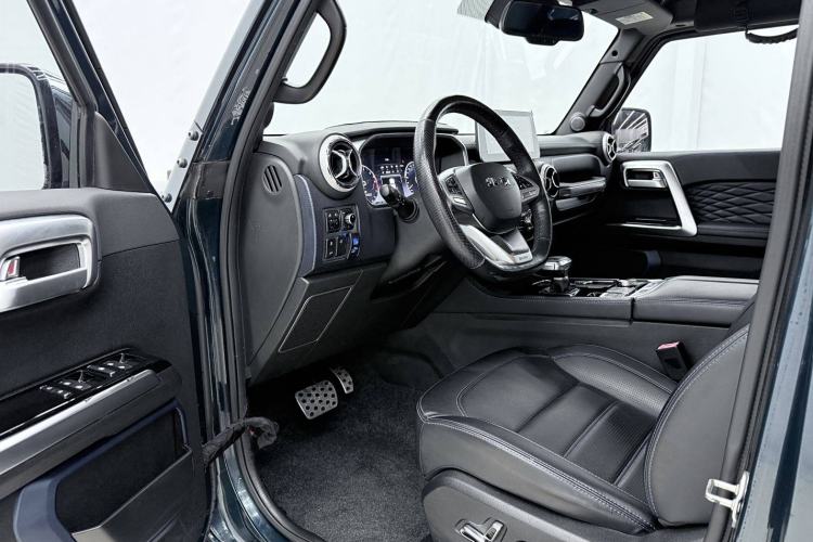 Used BAIC Off-Road BJ40 2020 2.0T Automatic Four-Wheel Drive Urban Hunter Edition Prestige Version Interior 4