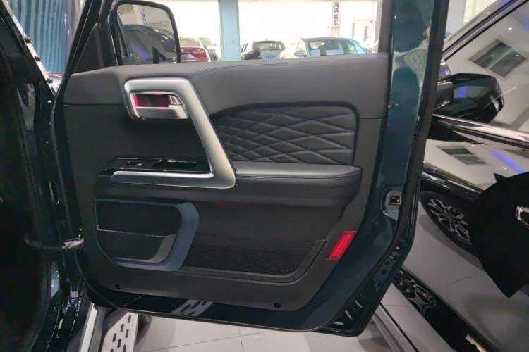 Used BAIC Off-Road BJ40 2020 2.0T Automatic Four-Wheel Drive Urban Hunter Edition Prestige Version Interior 5