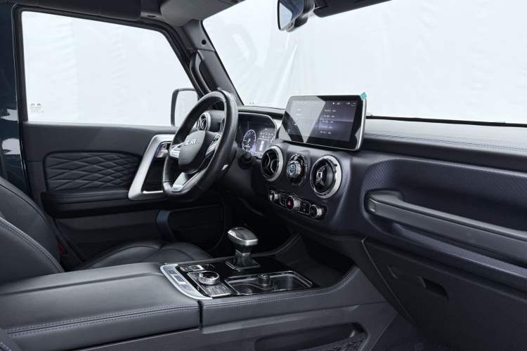 Used BAIC Off-Road BJ40 2020 2.0T Automatic Four-Wheel Drive Urban Hunter Edition Prestige Version Interior 6