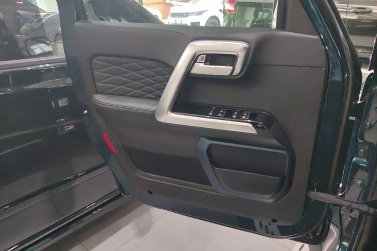 Used BAIC Off-Road BJ40 2020 2.0T Automatic Four-Wheel Drive Urban Hunter Edition Prestige Version Interior 7