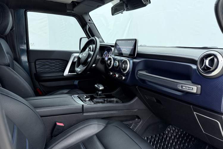 Used BAIC Off-Road BJ40 2020 2.0T Automatic Four-Wheel Drive Urban Hunter Edition Chivalrous Type Interior 7
