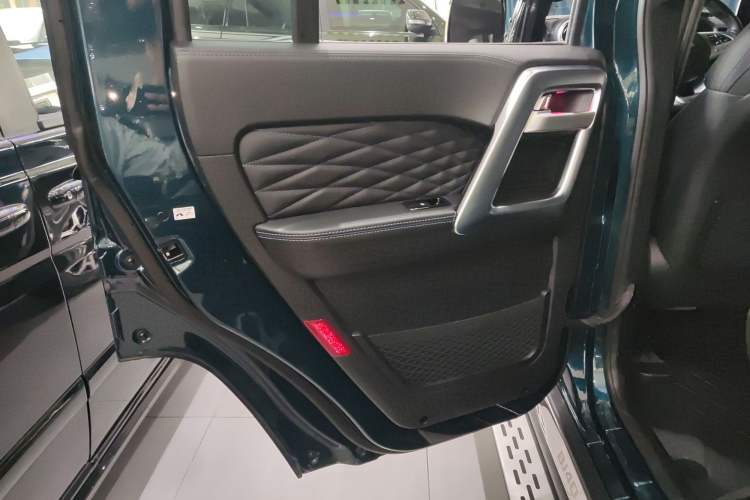 Used BAIC Off-Road BJ40 2020 2.0T Automatic Four-Wheel Drive Urban Hunter Edition Prestige Version Interior 8