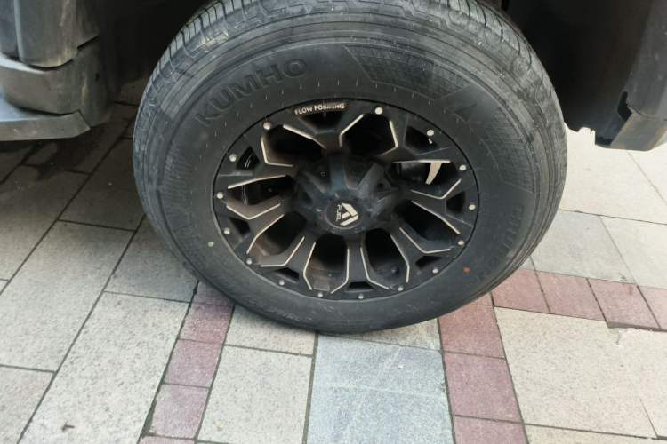 Used BAIC Off-Road BJ40 2020 2.0T Automatic Four-Wheel Drive Urban Hunter Edition Prestige Version Right Front Wheel Hub
