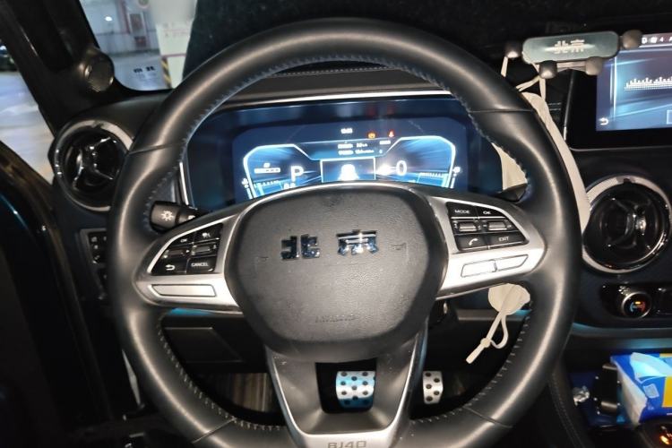 Used BAIC Off-Road BJ40 2020 2.0T Automatic Four-Wheel Drive Urban Hunter Edition Chivalrous Type Steering Wheel