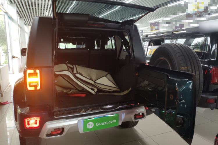 Used BAIC Off-Road BJ40 2020 2.0T Automatic Four-Wheel Drive Urban Hunter Edition Chivalrous Type Trunk