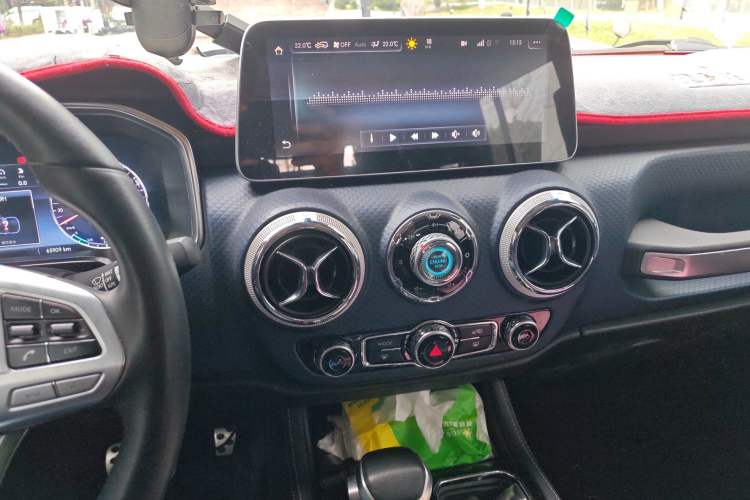 Used BAIC Off-Road BJ40 2020 2.3T Automatic Four-Wheel Drive Rainforest Expedition Edition Audio And AC Panel