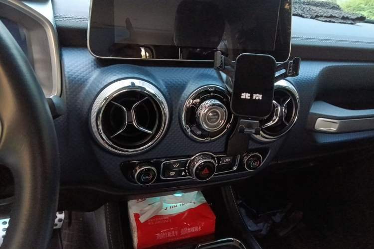 Used BAIC Off-Road BJ40 2020 2.0T Automatic Four-Wheel Drive Tribute Edition 2020 Supreme Version Audio And AC Panel