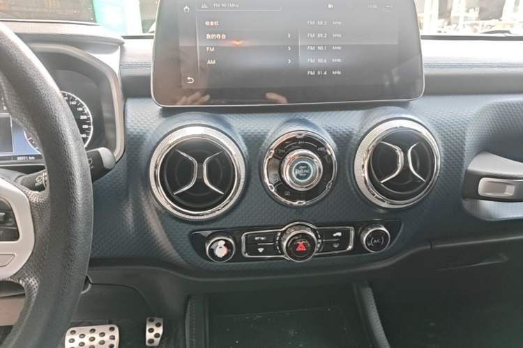 Used BAIC Off-Road BJ40 2020 2.0T Automatic Four-Wheel Drive Urban Hunter Edition Prestige Version Audio And AC Panel