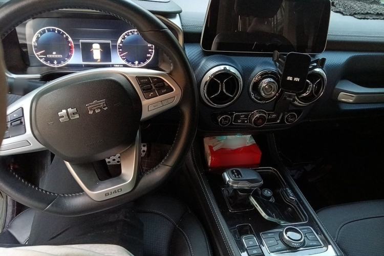 Used BAIC Off-Road BJ40 2020 2.0T Automatic Four-Wheel Drive Tribute Edition 2020 Supreme Version Center Console