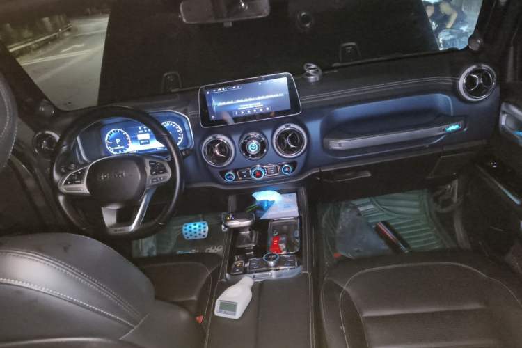 Used BAIC Off-Road BJ40 2020 2.0T Automatic Four-Wheel Drive Tribute Edition 2020 Xieke Version Center Console