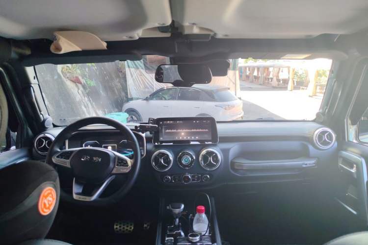 Used BAIC Off-Road BJ40 2020 2.3T Automatic Four-Wheel Drive Rainforest Expedition Edition Center Console