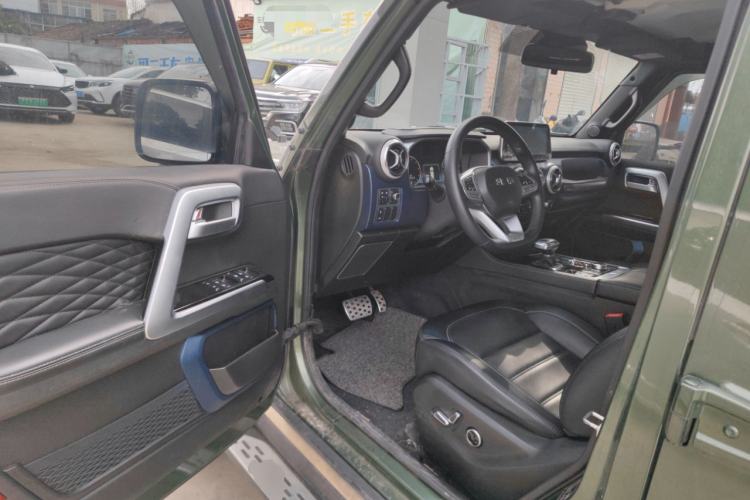 Used BAIC Off-Road BJ40 2020 2.0T Automatic Four-Wheel Drive Urban Hunter Edition Chivalrous Type Driver Seat