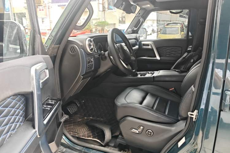 Used BAIC Off-Road BJ40 2020 2.0T Automatic Four-Wheel Drive Urban Hunter Edition Prestige Version Driver Seat