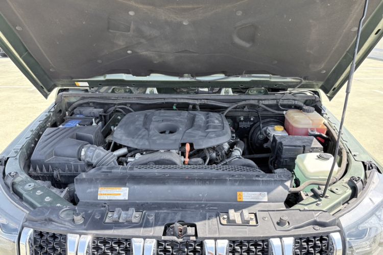 Used BAIC Off-Road BJ40 2020 2.0T Automatic Four-Wheel Drive Tribute Edition 2020 Xieke Version Engine Bay
