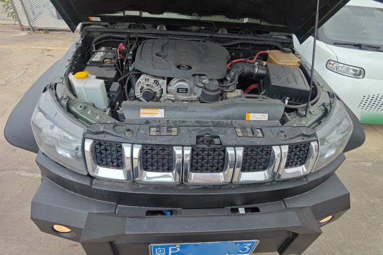 Used BAIC Off-Road BJ40 2020 2.3T Automatic Four-Wheel Drive Rainforest Expedition Edition Engine Bay