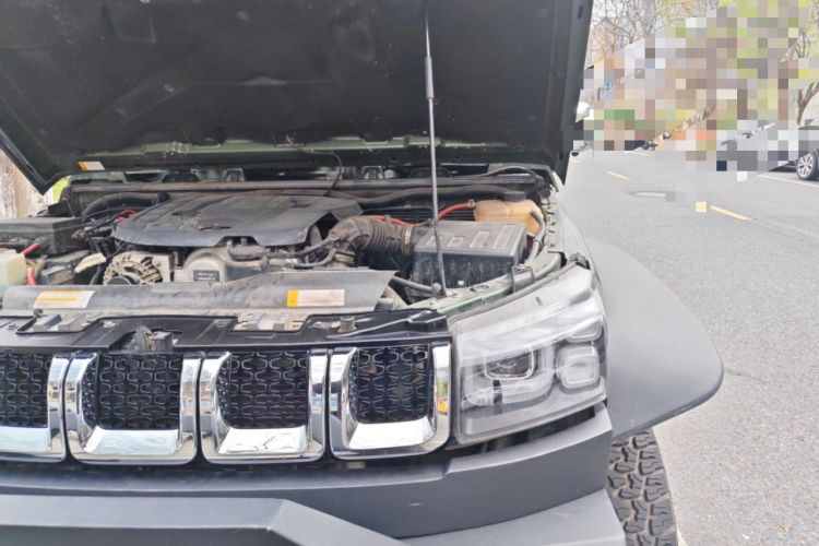 Used BAIC Off-Road BJ40 2020 2.3T Automatic Four-Wheel Drive Rainforest Expedition Edition Engine Bay Left