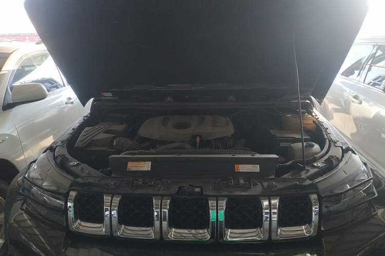 Used BAIC Off-Road BJ40 2020 2.0T Automatic Four-Wheel Drive Urban Hunter Edition Chivalrous Type Engine Bay