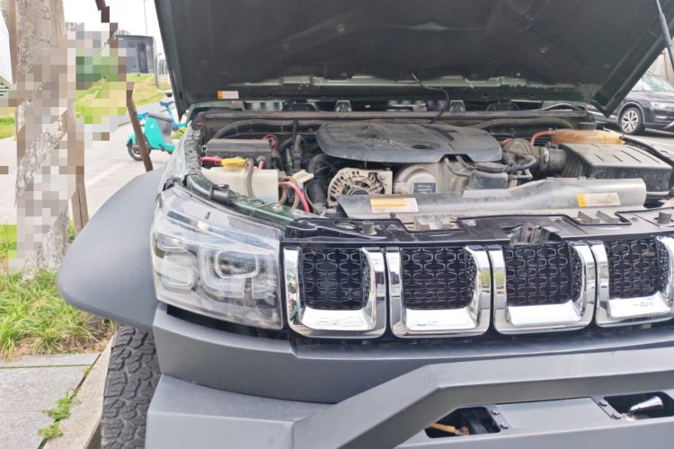 Used BAIC Off-Road BJ40 2020 2.3T Automatic Four-Wheel Drive Rainforest Expedition Edition Engine Bay Right