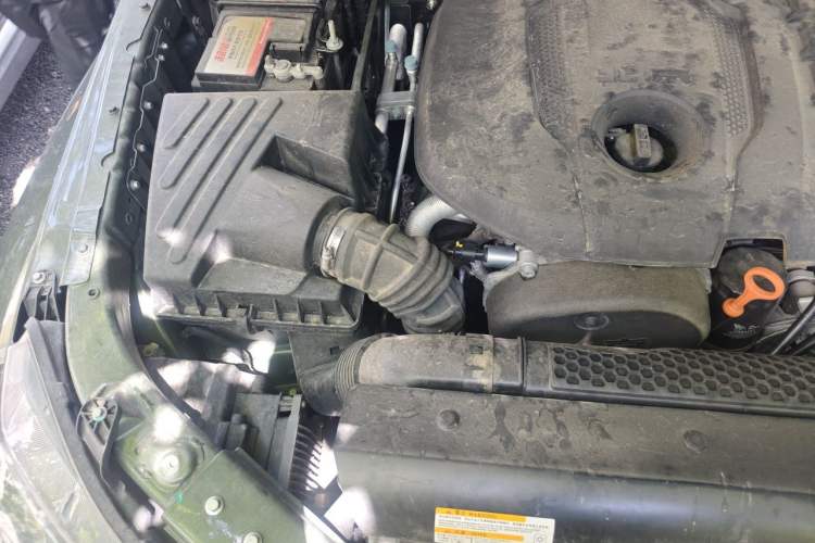 Used BAIC Off-Road BJ40 2020 2.0T Automatic Four-Wheel Drive Tribute Edition 2020 Xieke Version Engine Bay Right