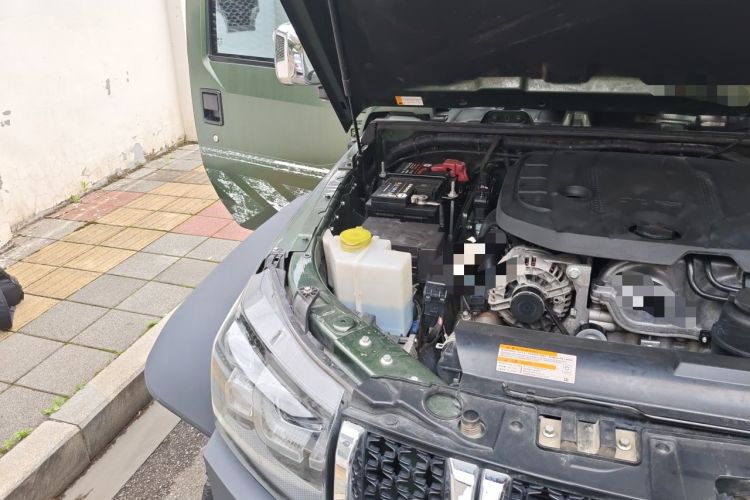 Used BAIC Off-Road BJ40 2020 2.3T Automatic Four-Wheel Drive Rainforest Expedition Edition Engine Bay Right