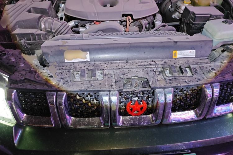 Used BAIC Off-Road BJ40 2020 2.0T Automatic Four-Wheel Drive Urban Hunter Edition Chivalrous Type Engine Bay