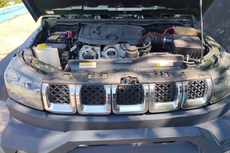 Used BAIC Off-Road BJ40 2020 2.3T Automatic Four-Wheel Drive Rainforest Expedition Edition Engine Bay