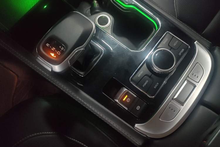 Used BAIC Off-Road BJ40 2020 2.0T Automatic Four-Wheel Drive Urban Hunter Edition Prestige Version Gear Lever