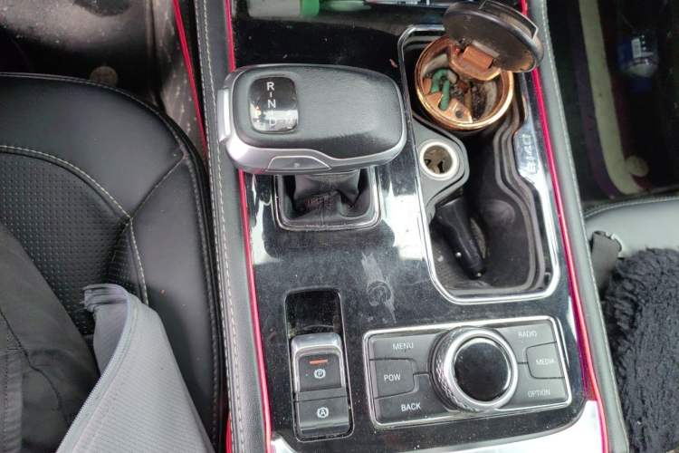 Used BAIC Off-Road BJ40 2020 2.0T Automatic Four-Wheel Drive Urban Hunter Edition Chivalrous Type Gear Lever