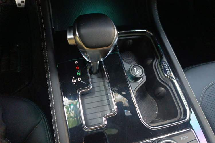 Used BAIC Off-Road BJ40 2020 2.3T Automatic Four-Wheel Drive Rainforest Expedition Edition Gear Lever