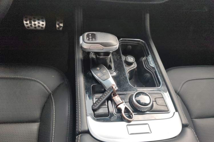 Used BAIC Off-Road BJ40 2020 2.0T Automatic Four-Wheel Drive Urban Hunter Edition Chivalrous Type Gear Lever
