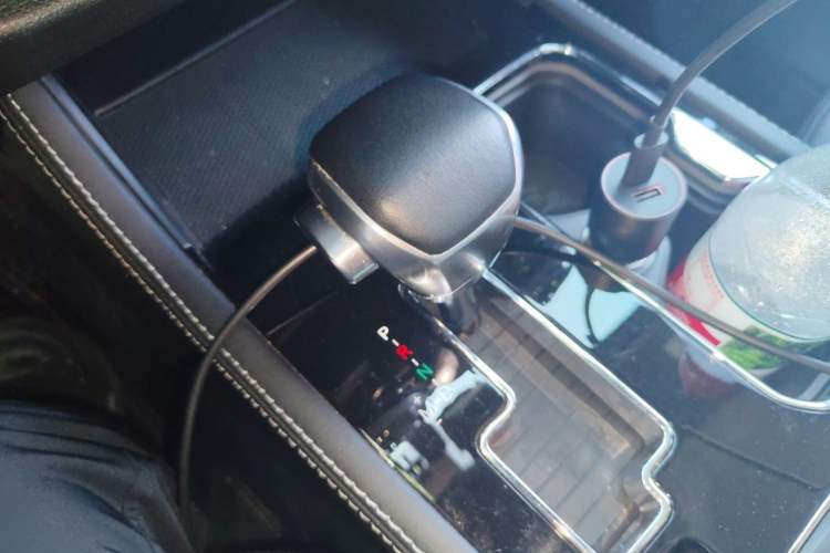 Used BAIC Off-Road BJ40 2020 2.3T Automatic Four-Wheel Drive Rainforest Expedition Edition Gear Lever