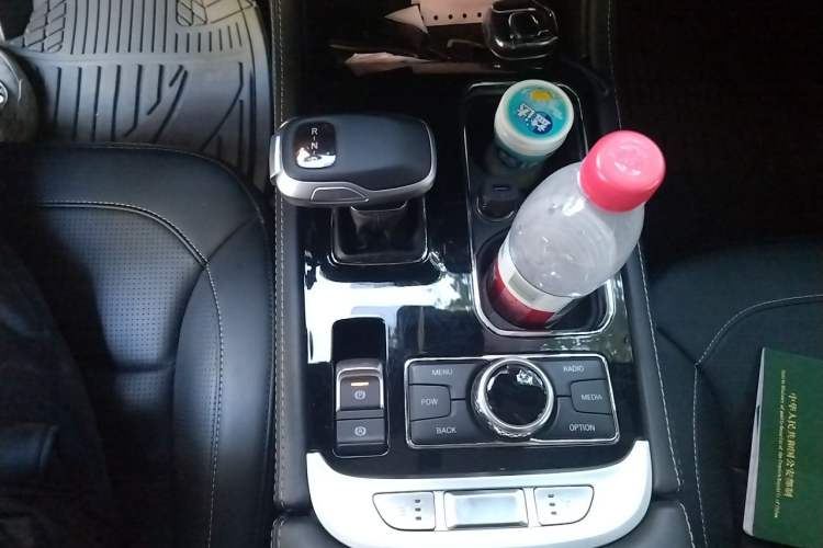 Used BAIC Off-Road BJ40 2020 2.0T Automatic Four-Wheel Drive Tribute Edition 2020 Supreme Version Gear Lever